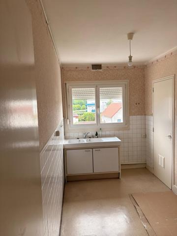 CHALON - APPARTEMENT 60m2  AVEC GARAGE - PROCHE DE TOUTES COMMODITÉS