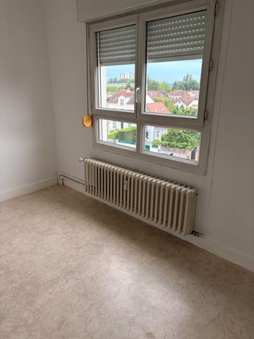 CHALON - APPARTEMENT 60m2  AVEC GARAGE - PROCHE DE TOUTES COMMODITÉS