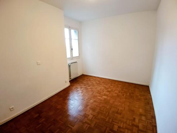 Oloron-Sainte-Marie (64400) APPARTEMENT 120M² QUARTIER HISTORIQUE SAINTE CROIX - GARAGE - JARDIN - TERRASSE