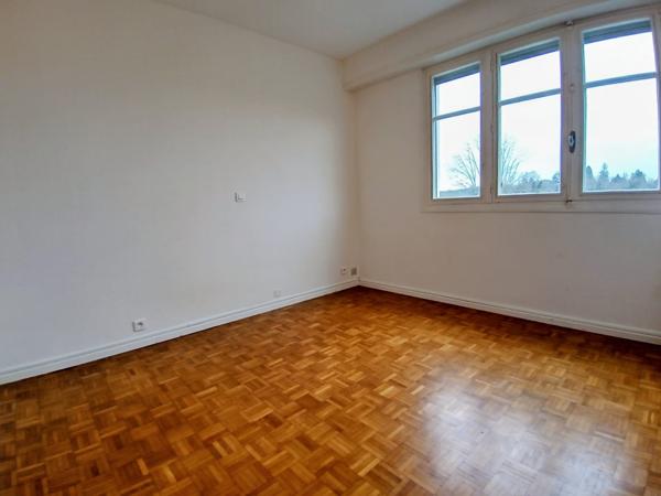 Oloron-Sainte-Marie (64400) APPARTEMENT 120M² QUARTIER HISTORIQUE SAINTE CROIX - GARAGE - JARDIN - TERRASSE