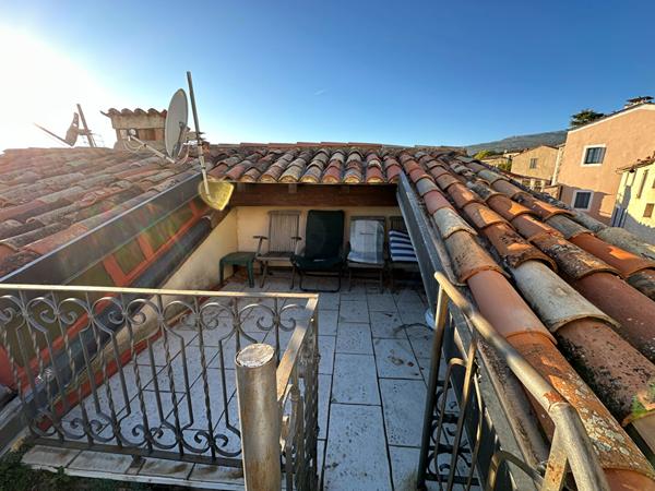 MAISON DE VILLAGE 200 m²