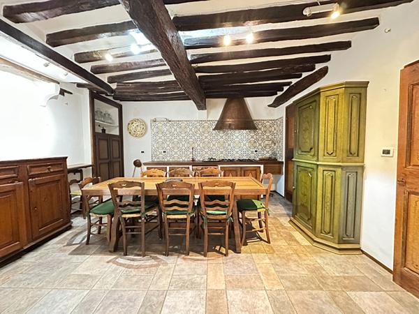 MAISON DE VILLAGE 200 m²