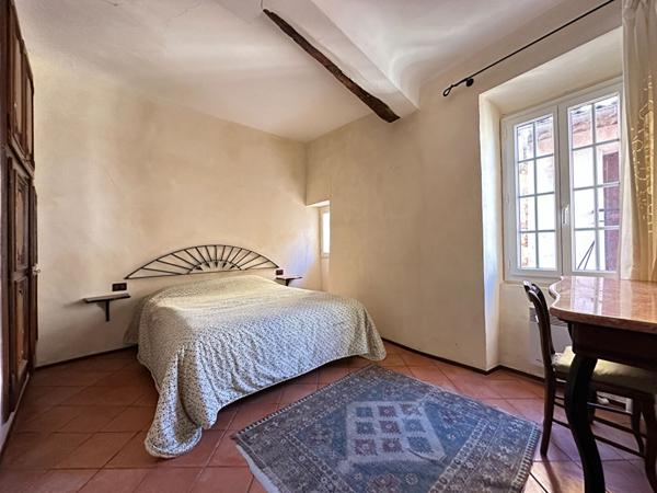 MAISON DE VILLAGE 200 m²