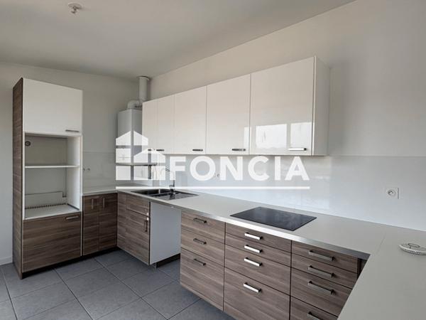 Location Appartement 4 pièces 94 m² - 42 BOULEVARD ALSACE LORRAINE Bayonne 64100