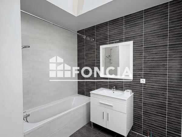 Location Appartement 4 pièces 94 m² - 42 BOULEVARD ALSACE LORRAINE Bayonne 64100