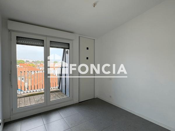 Location Appartement 4 pièces 94 m² - 42 BOULEVARD ALSACE LORRAINE Bayonne 64100