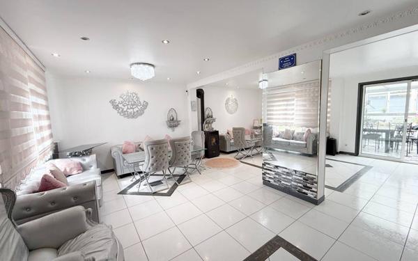 Maison à vendre    12 pièces •  Fontenay-en-Parisis