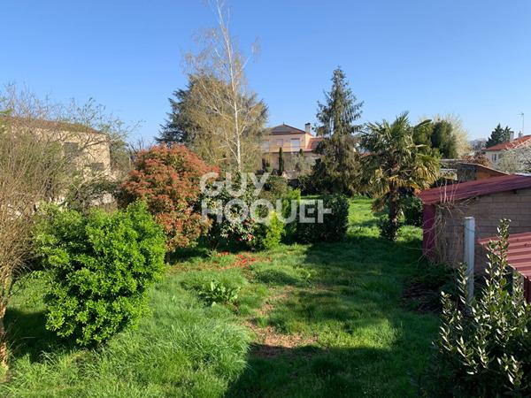 Maison atypique sur Marmande avec jardin