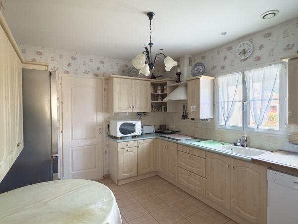 Maison Les Sables d'Olonne 3 chambres 106 m² hab jardin véranda garage proche commerces Ylium