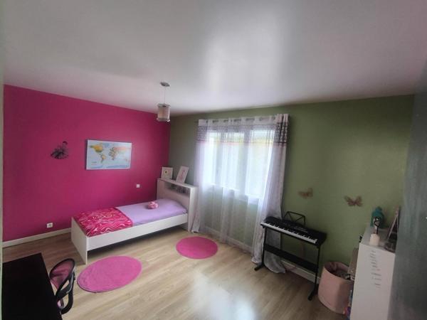 Maison idéalement située, avec grand jardin et garage