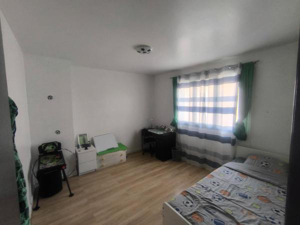 Maison idéalement située, avec grand jardin et garage