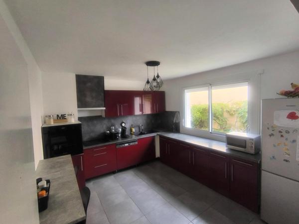 Maison idéalement située, avec grand jardin et garage