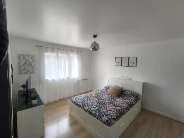 Maison idéalement située, avec grand jardin et garage