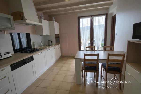 Maison de plain-pied avec vue dégagée et beau potentiel à Aurec-sur-Loire