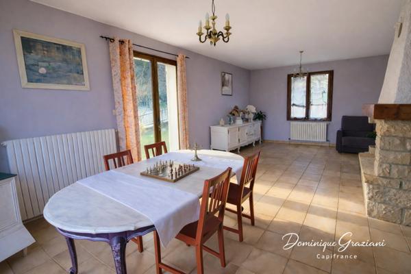 Maison de plain-pied avec vue dégagée et beau potentiel à Aurec-sur-Loire