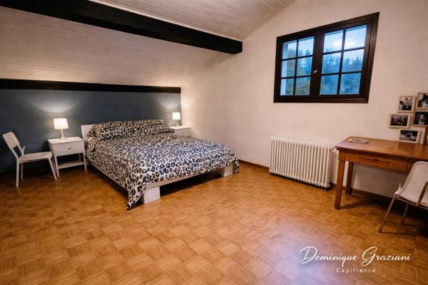 Maison de plain-pied avec vue dégagée et beau potentiel à Aurec-sur-Loire