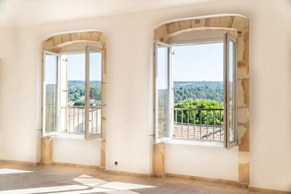 Vente                                                      Appartement
                        
                     4 pièces                      78 m2                     à Pourrières