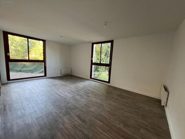 Appartement à louer à Montfort-sur-Meu en Ille-et-Vilaine (35160), ref : 048-L529M   
-25 km Ouest de RENNES