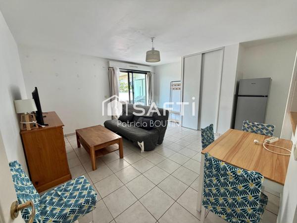 APPARTEMENT UNE CHAMBRE, TERRASSE DE 35 M² ET PLACE DE PARKING A NIORT !