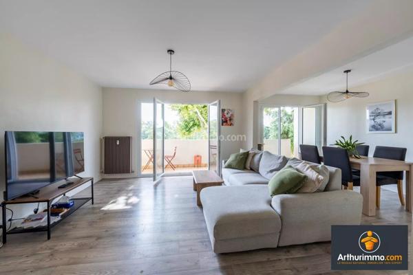Vente                                                      Appartement
                        
                     4 pièces                      71 m2                     à Saint-Fargeau-Ponthierry