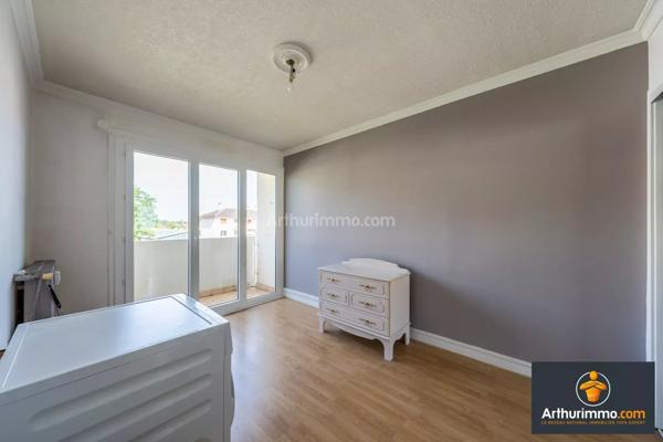 Vente                                                      Appartement
                        
                     4 pièces                      71 m2                     à Saint-Fargeau-Ponthierry