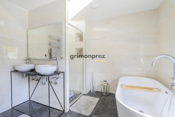 Maison 6 pièce(s) 5 chambre(s) 180 m²