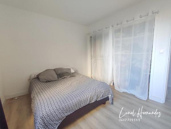 Appartement T4 rénové - 76,40 m² - 3 chambres, balcon, cave et parking