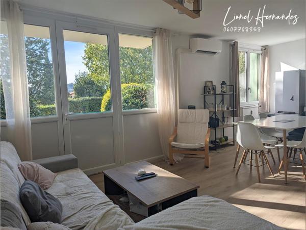 Appartement T4 rénové - 76,40 m² - 3 chambres, balcon, cave et parking