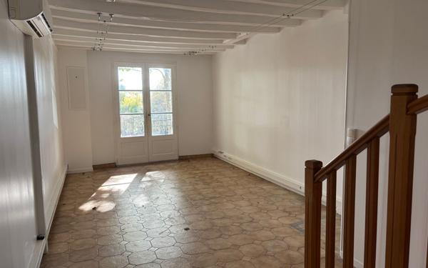 Appartement à vendre    2 pièces • 113,40 m2 Chinon