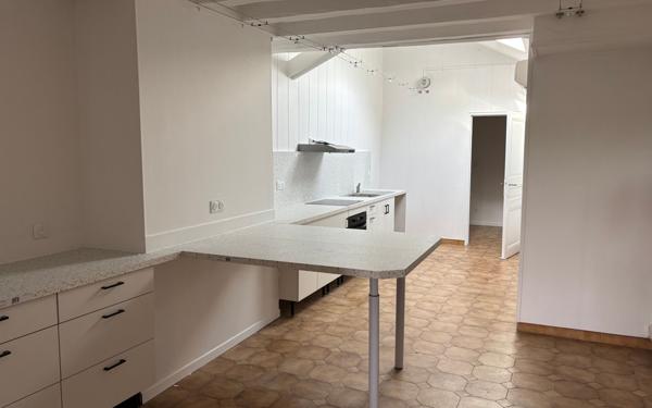 Appartement à vendre    2 pièces • 113,40 m2 Chinon