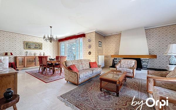 Maison à vendre    5 pièces • 164,29 m2 Saint-Éloy-les-Mines