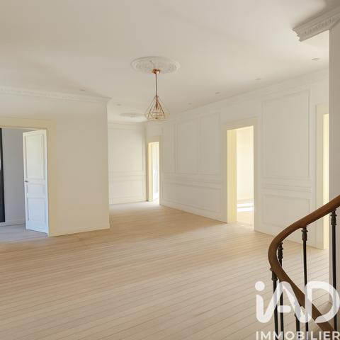 Maison à vendre 13 pièces 378 m² Le Neubourg