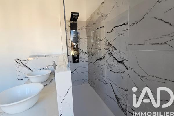 Maison à vendre 13 pièces 378 m² Le Neubourg