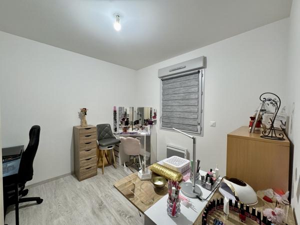 Maison
                                                                                                                                                                                                                                                                                                                        4 pièce(s)                                                                                                                                                                                                          3 chambre(s)                                                                                                                                                                                                          89  m²