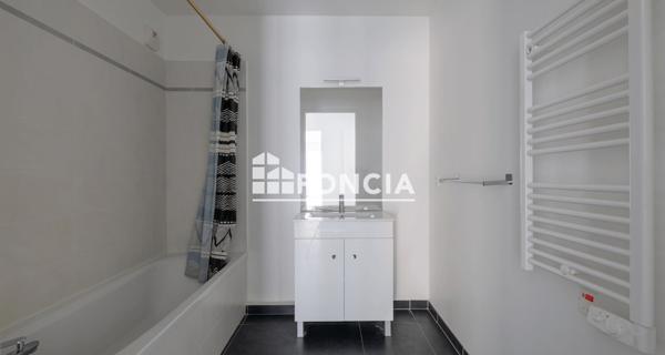 À vendre Appartement 4 pièces 88 m² - Boulouris 83700