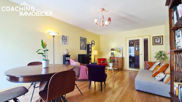 Hyper centre, appartement 2 chambres, terrasse et stationnement : rare à 1 minute de la Brèche