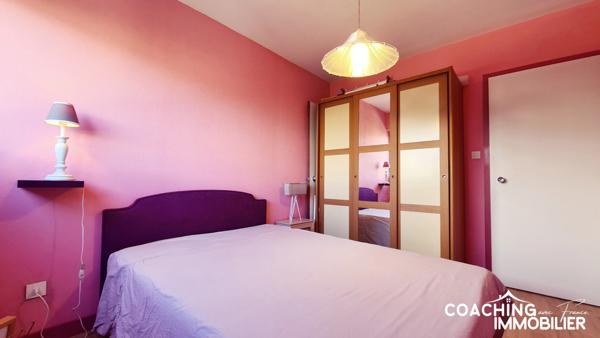 Hyper centre, appartement 2 chambres, terrasse et stationnement : rare à 1 minute de la Brèche