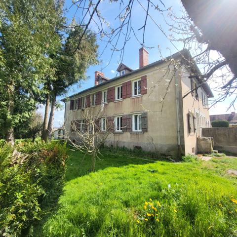 Maison mitoyenne des années 1920 148 m² Idéale pour investissement locatif ou grande famille !