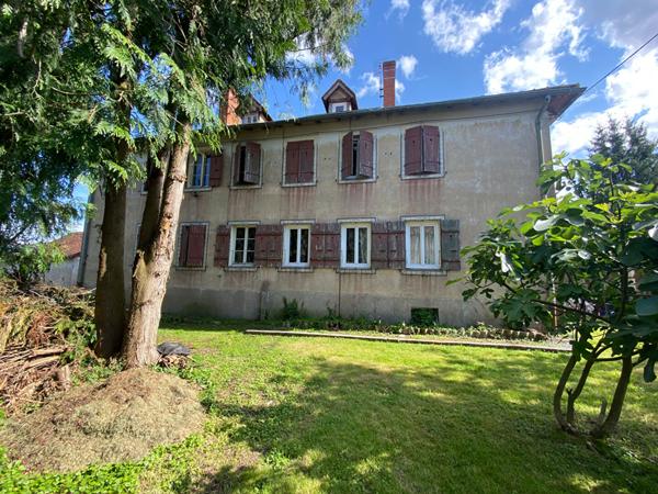 Maison mitoyenne des années 1920 148 m² Idéale pour investissement locatif ou grande famille !