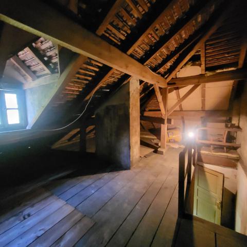 Maison mitoyenne des années 1920 148 m² Idéale pour investissement locatif ou grande famille !