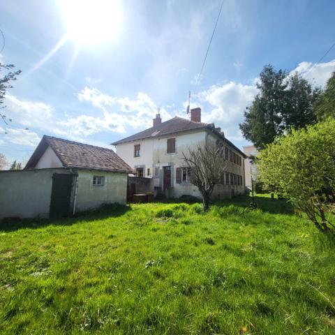 Maison mitoyenne des années 1920 148 m² Idéale pour investissement locatif ou grande famille !