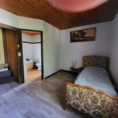 Maison mitoyenne des années 1920 148 m² Idéale pour investissement locatif ou grande famille !