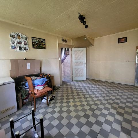 Maison mitoyenne des années 1920 148 m² Idéale pour investissement locatif ou grande famille !