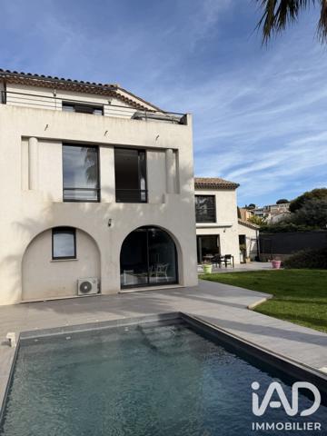 Maison à vendre 9 pièces 290 m² Six-Fours-les-Plages