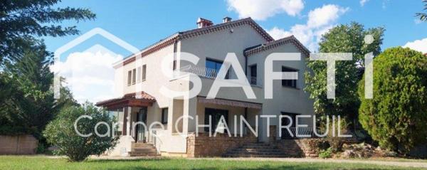 BRON CENTRE, Maison d'architecte dans quartier résidentiel