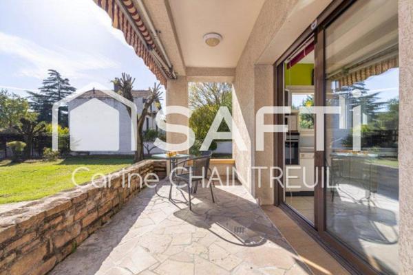 BRON CENTRE, Maison d'architecte dans quartier résidentiel