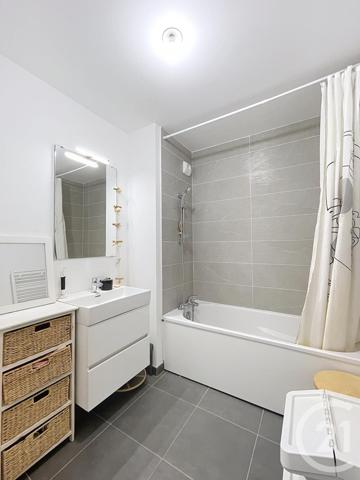 Appartement T3 à vendre  3 pièces - 64,84 m2 COMPIEGNE - 60