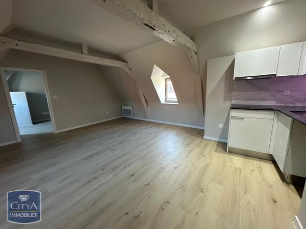 Appartement à louer 2 pièces 40.8m² Douai (59500)