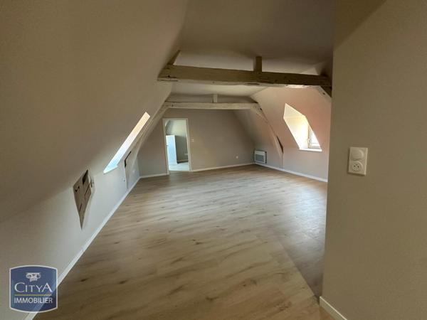 Appartement à louer 2 pièces 40.8m² Douai (59500)