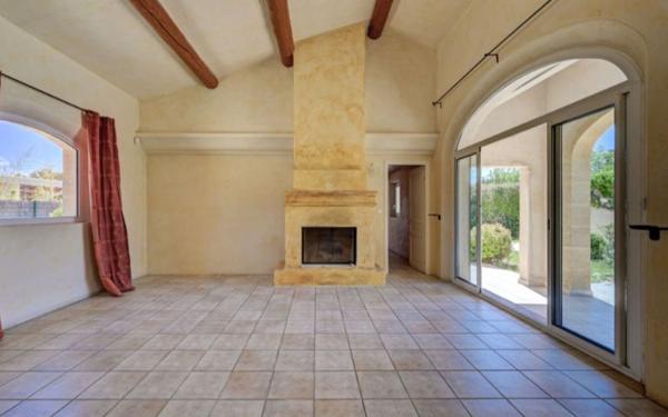 Maison à vendre    6 pièces • 188,62 m2 Éguilles